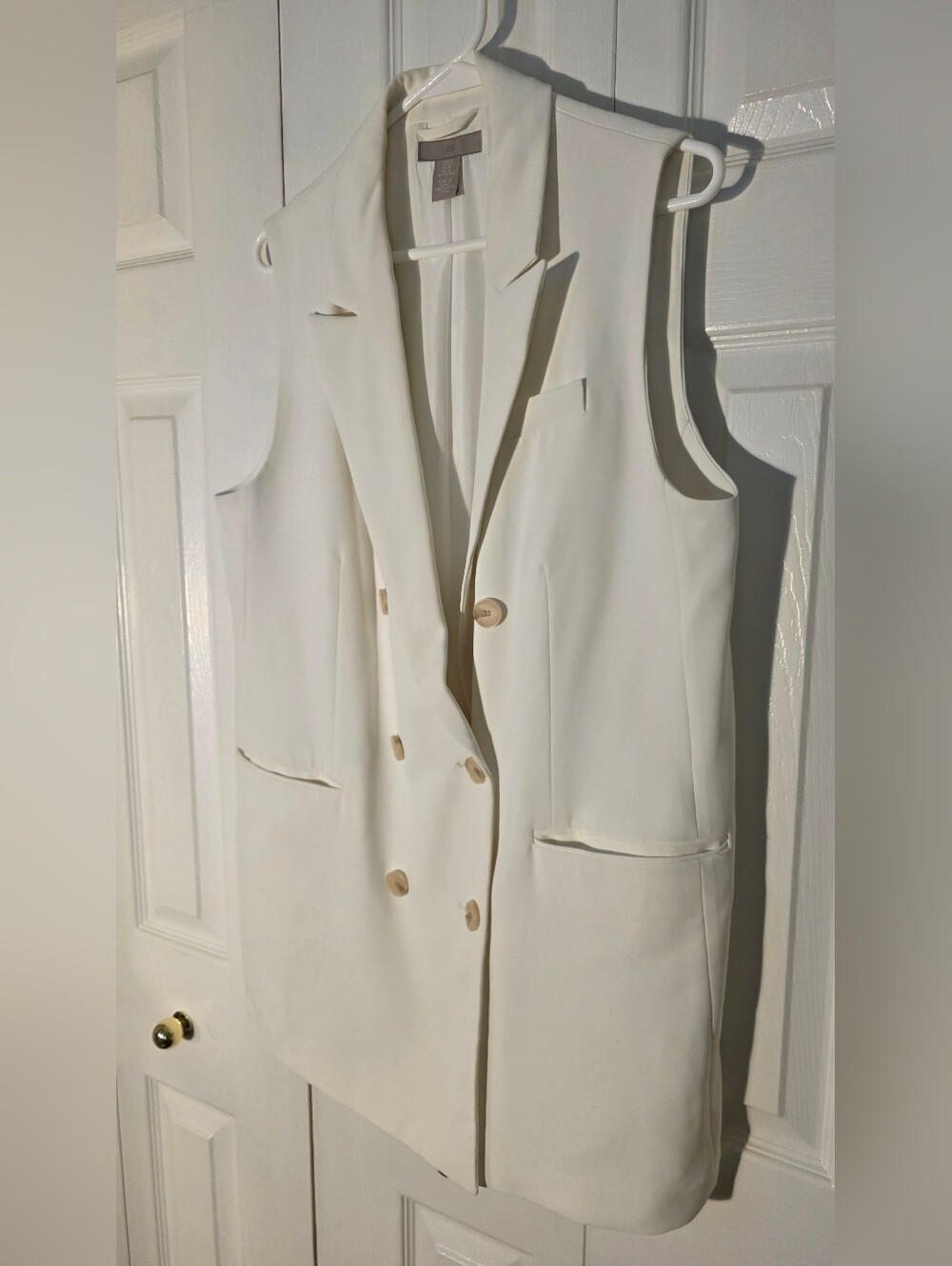 H&M Cream Double-Breasted Sleeveless Blazer Vest Size Medium - Picture 4 of 8